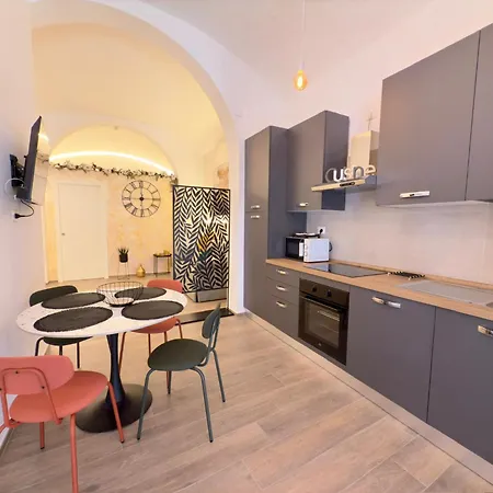 Crelugia - Style & Comfort Near Vecchia Holiday home *